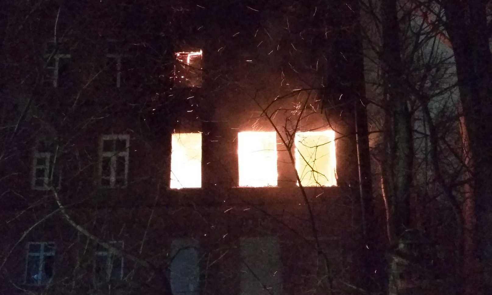 Фото: пресс-служба МЧС по Владимирской области. Пожар в здании бывшего юрфака 1 апреля 2018 года