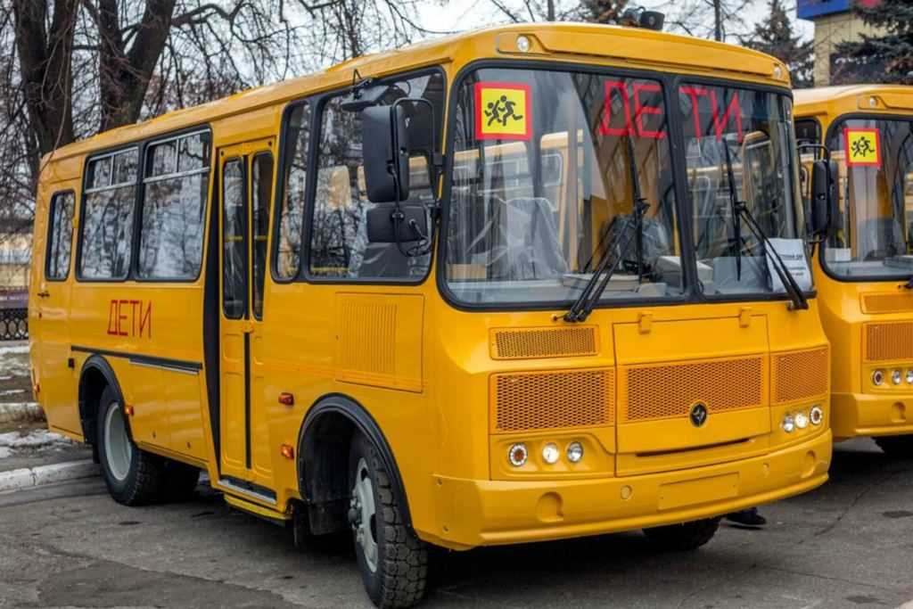 До конца года во Владимирской области появятся новые автомобили скорой помощи и школьные автобусы