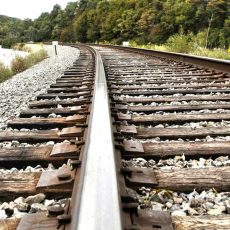 Железнодорожные пути разобрали злоумышленники в Муроме