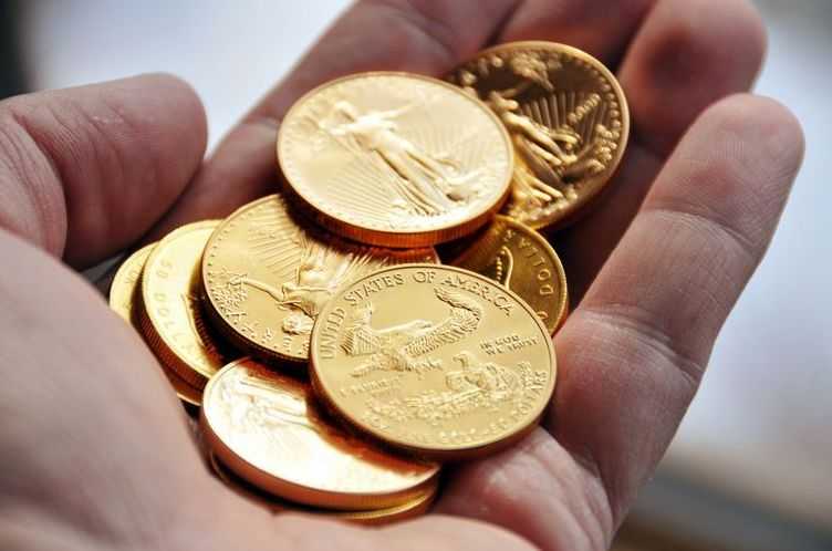 Во Владимире мошенники пытались дать взятку полицейскому золотыми монетами