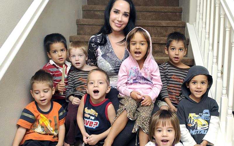 Надя Сулейман 8 детей