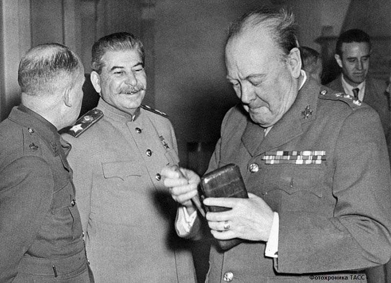 Черчилль и Сталин 4-11 февраля 1945 год, Ялтинская конференция