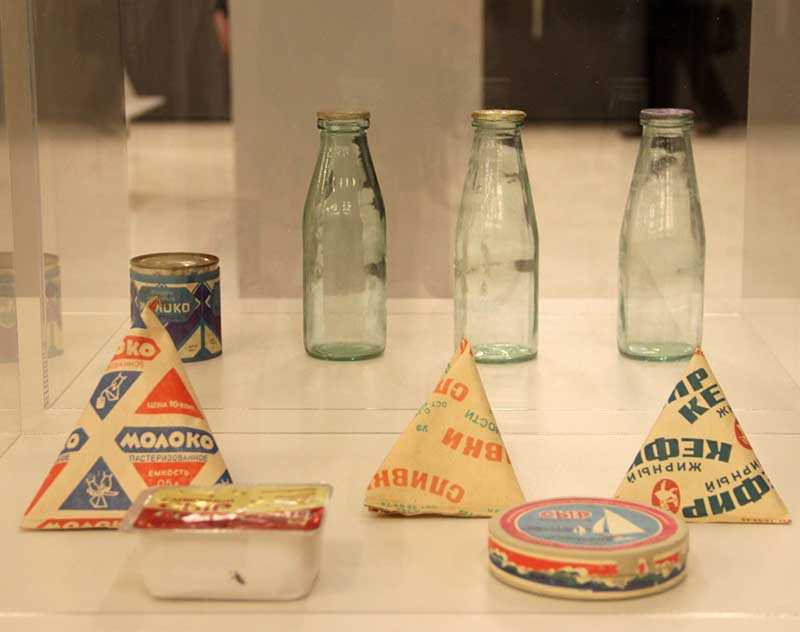Откуда пришла треугольная упаковка для молока в СССР