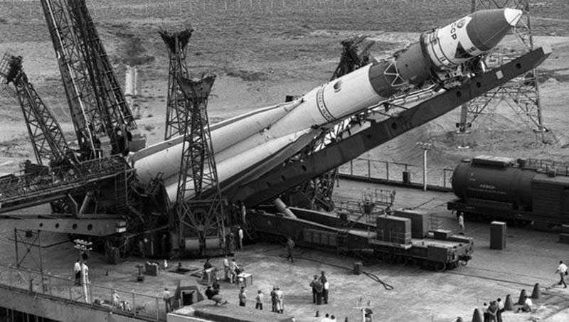 Баллистическая ракета  В 1957 году в СССР