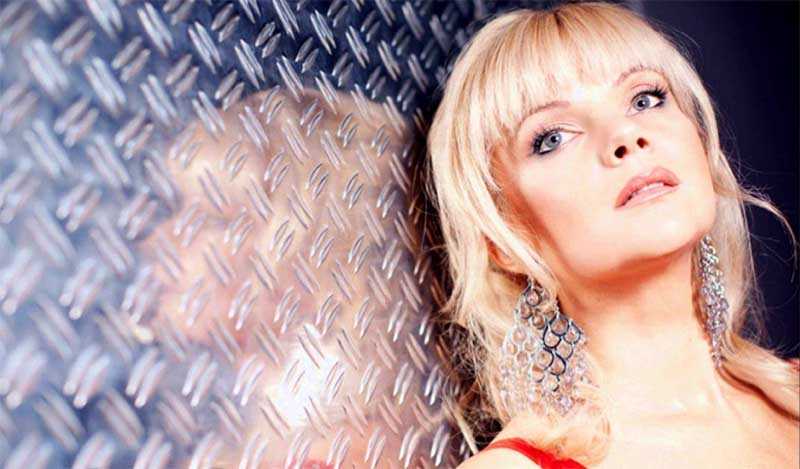 Как сложилась жизнь певицы 90-х Марины Журавлевой