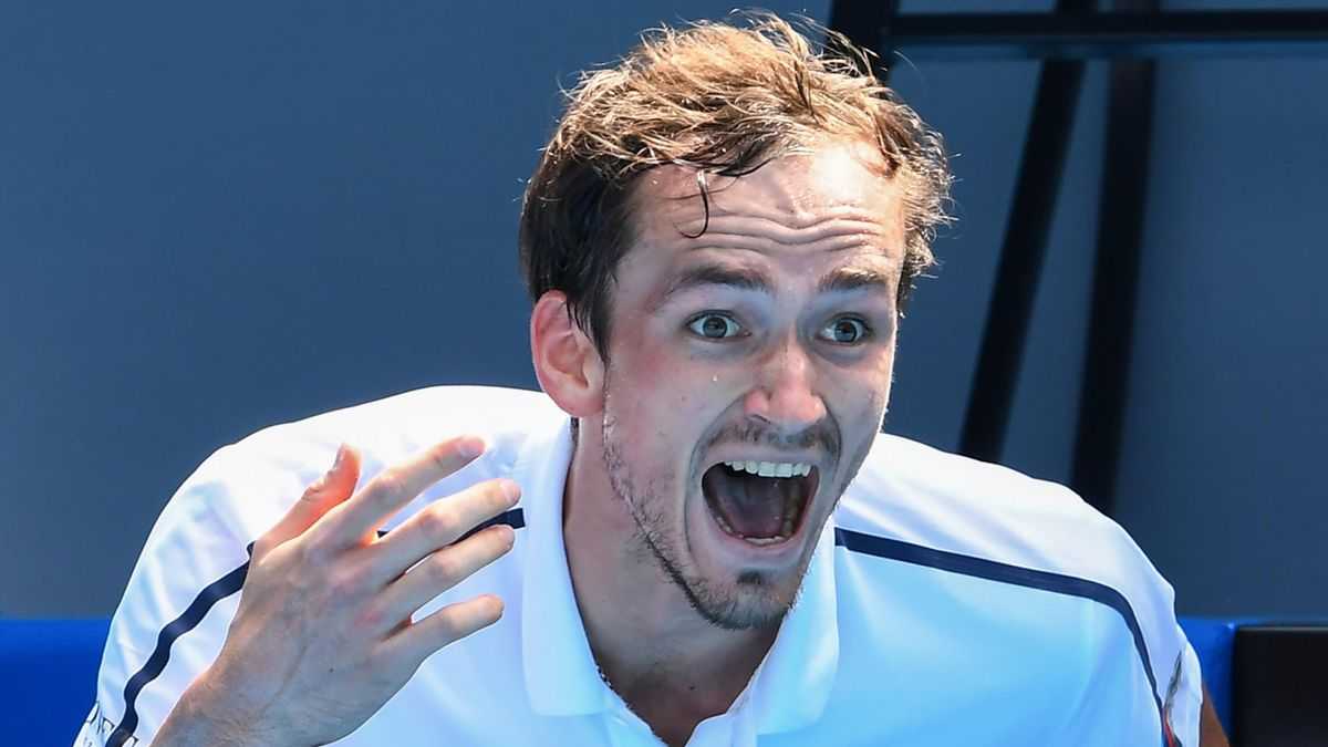 Даниил Медведев вышел в полуфинал Australian Open 2021