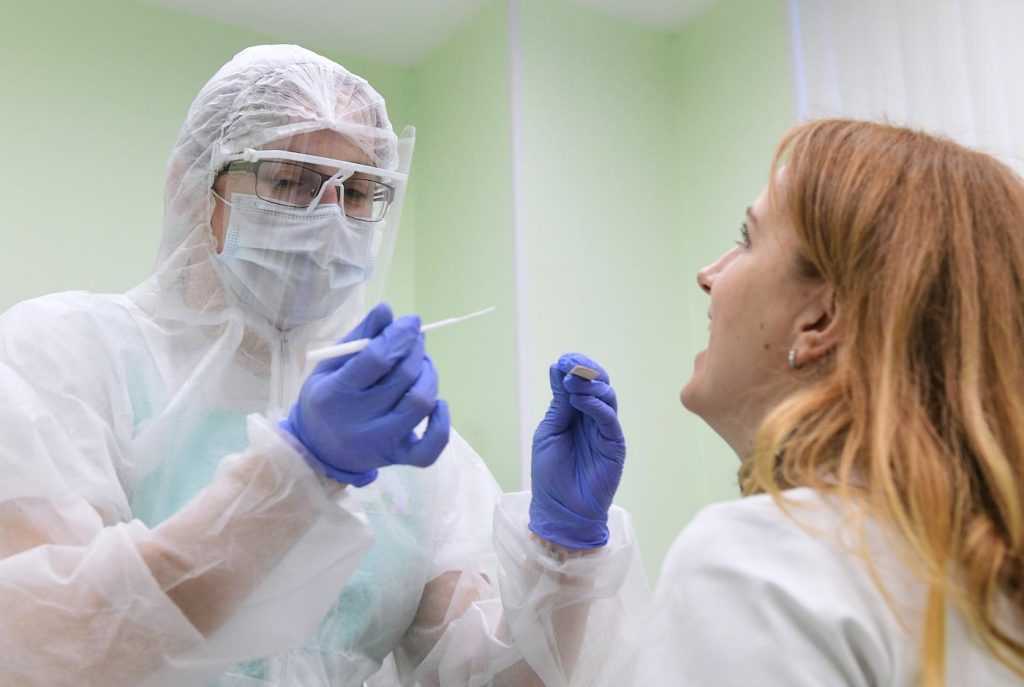 Власти РФ полагают, что пока рано говорить о полной победе над коронавирусом