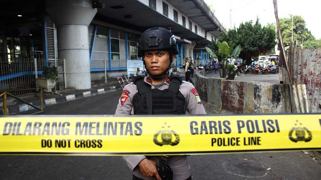 Граждане России не пострадали при взрыве церкви в Индонезии