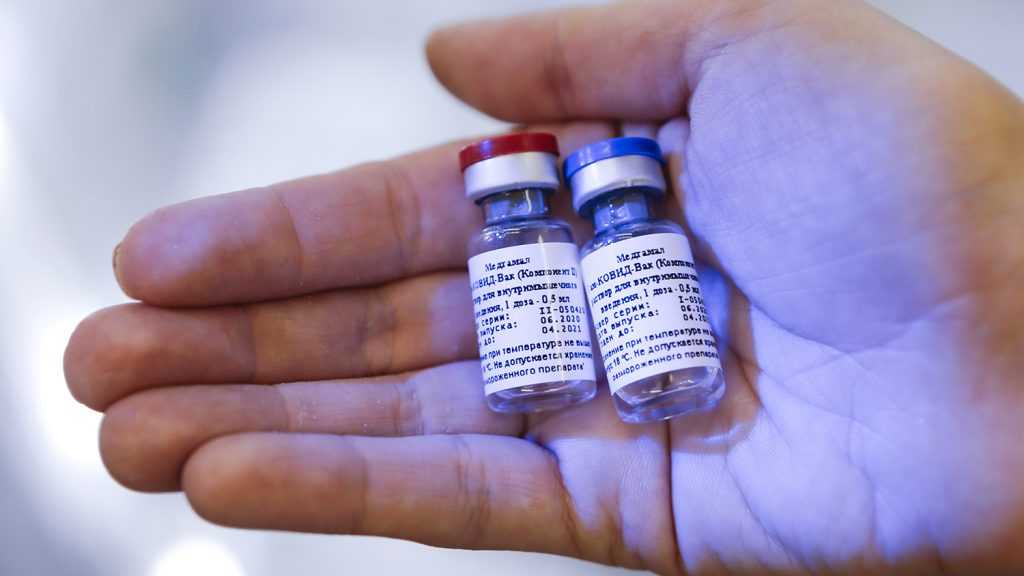 Военное из 50 стран мира привились вакциной «Спутник V»