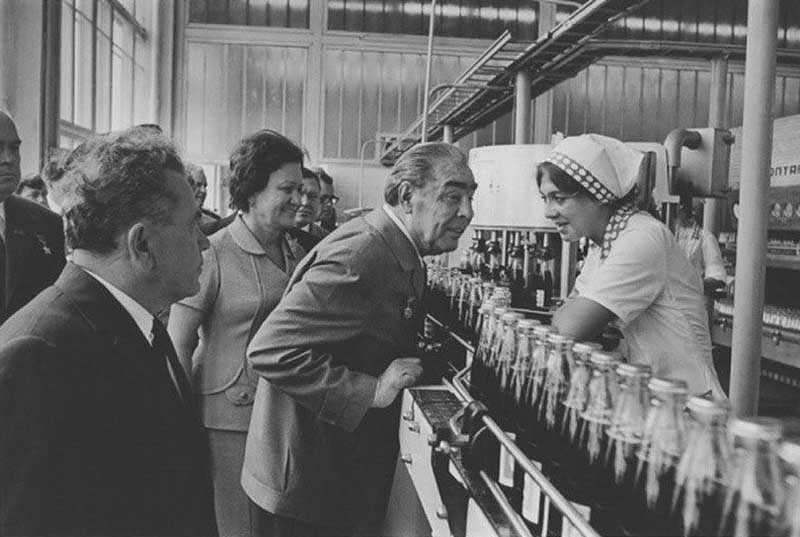 Продукция фирмы «Pepsi» проникла на рынок Советского Союза еще в 50-х годах прошлого века.