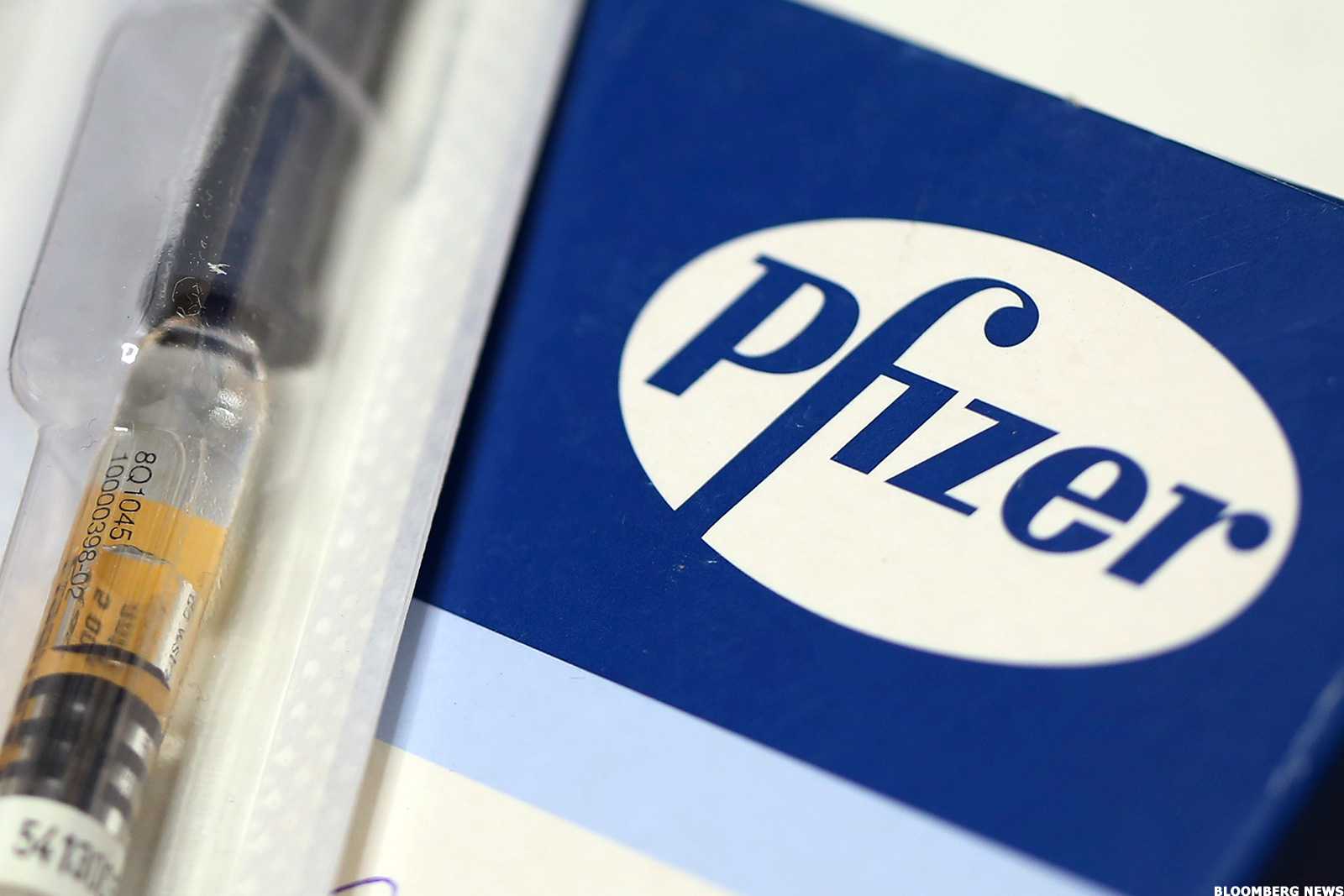 Pfizer и BioNTech подали заявку на применение вакцины для подростков