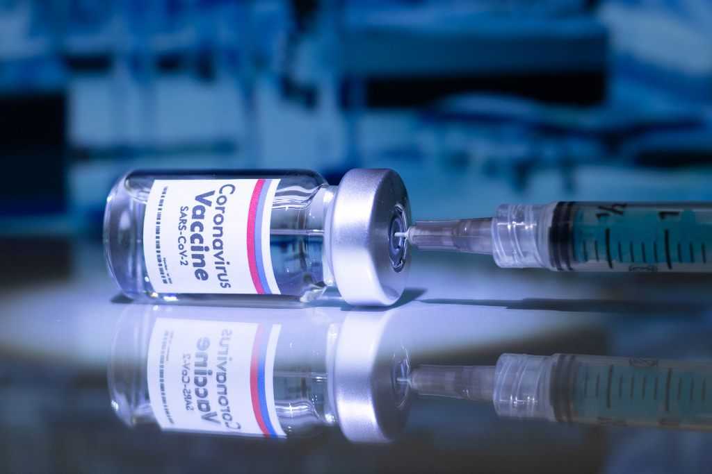 Выходит новая вакцина от коронавируса «Спутник Лайт»
