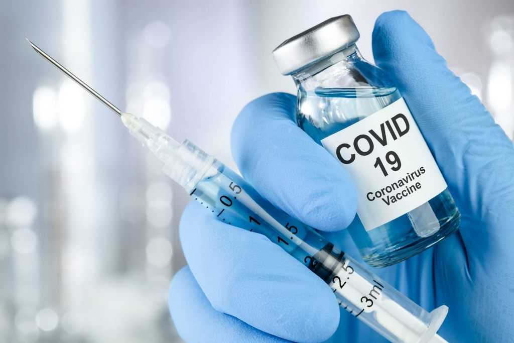 Результаты соцопроса: более трети россиян не хотят делать прививку от COVID-19