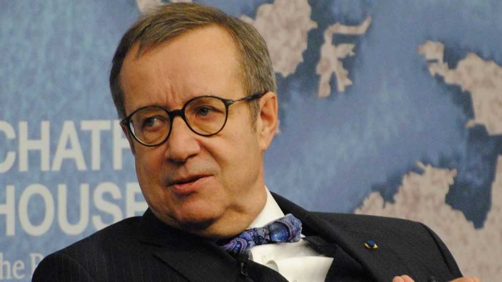 Экс-президент Эстонии предлагает заморозить визы россиян в Европу