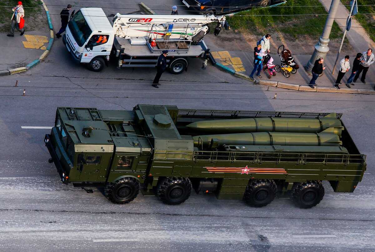 К Параду Победы военную технику передислоцируют в столицу