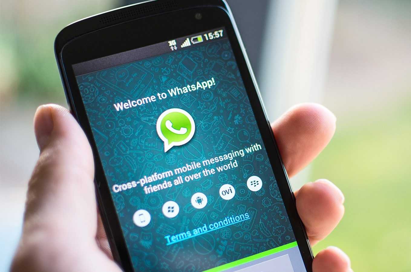 Пользователей WhatsApp в России предупредили о недостаточной защите персональных данных
