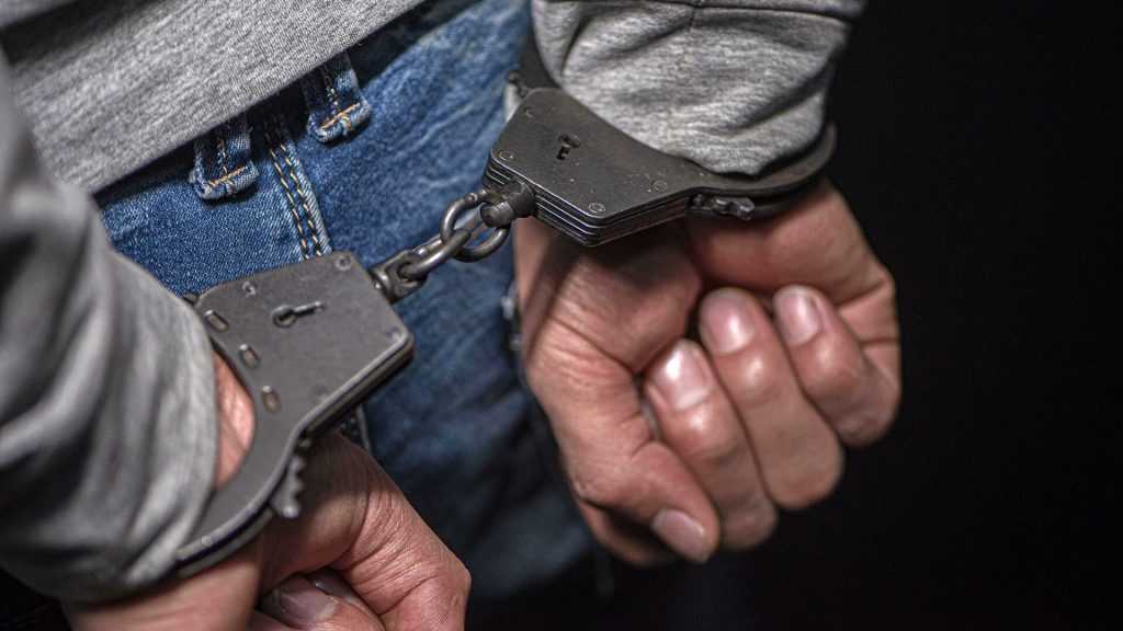 Мужчину, подозреваемого в удушении подростка арестовали в Приморье