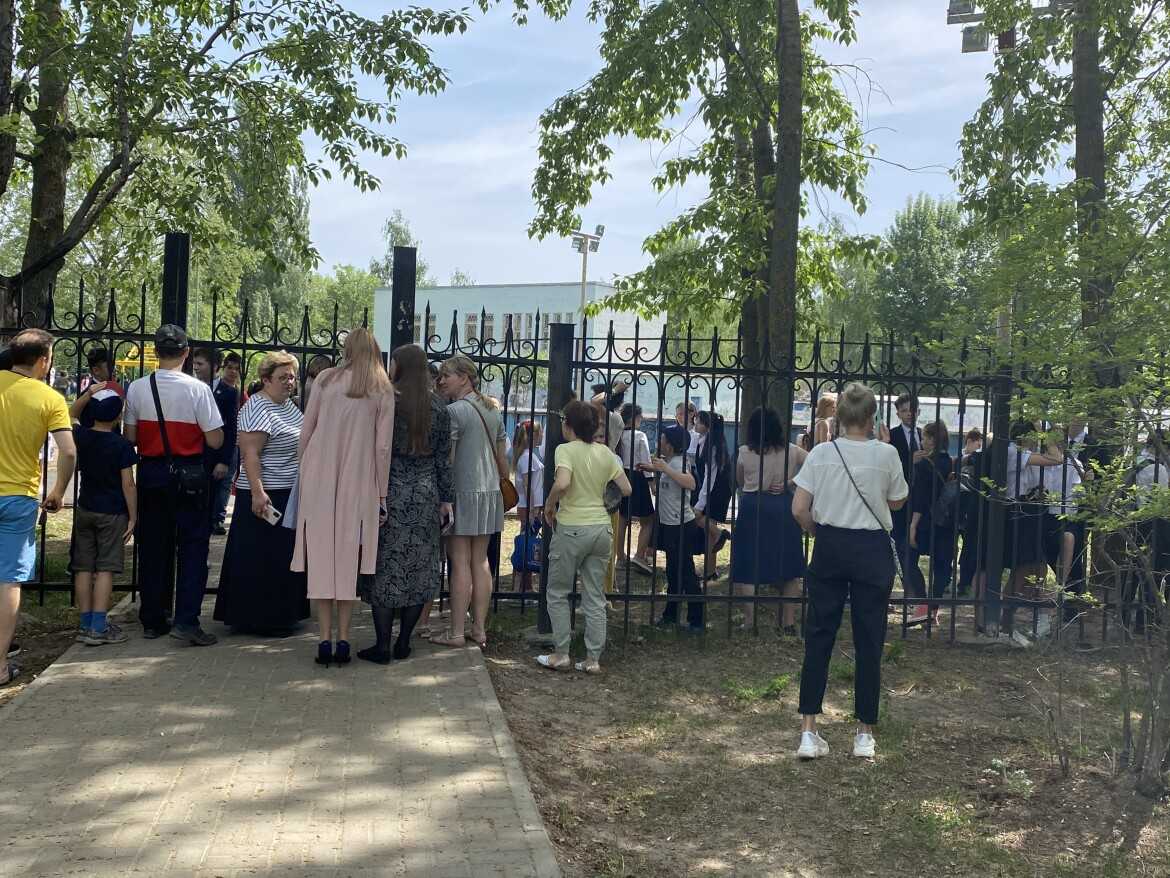 15 школ в Казани эвакуировали 15 мая после сообщений о минировании