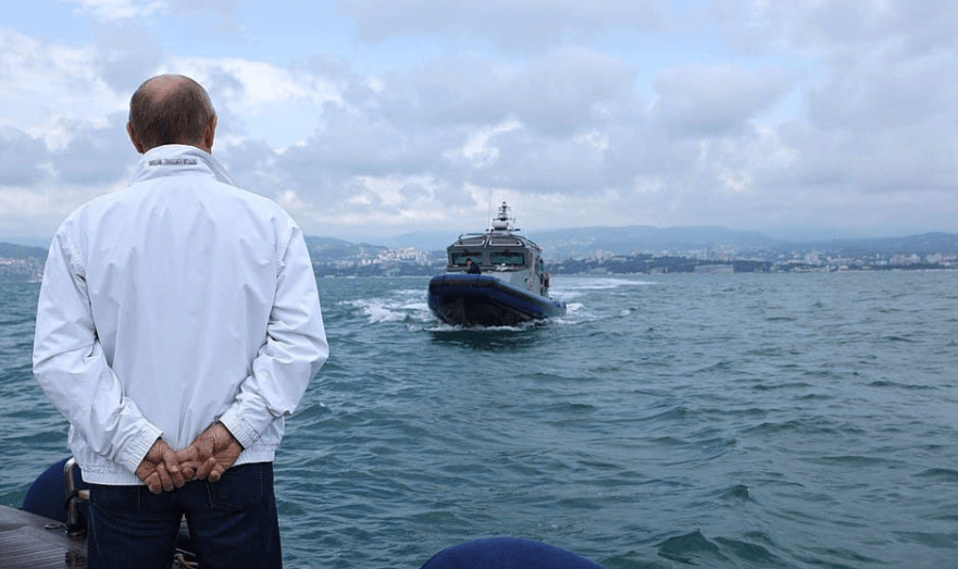 Путин не захотел купаться в Черном море с Лукашенко