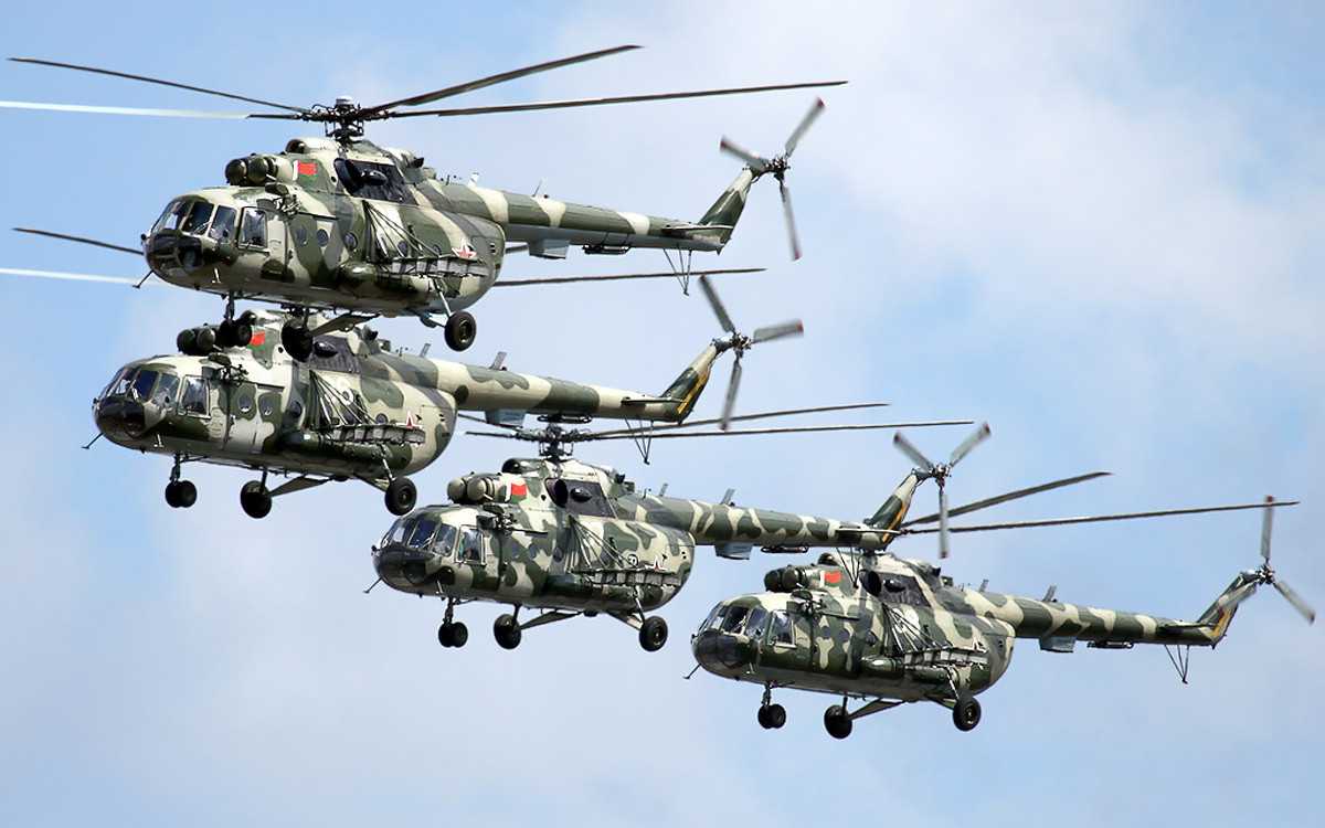 В четырех городах РФ пройдут воздушные парады в День Победы