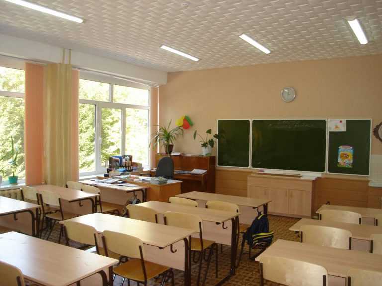 В городе Тюменской области эвакуированы все школы из-за сообщений о бомбах