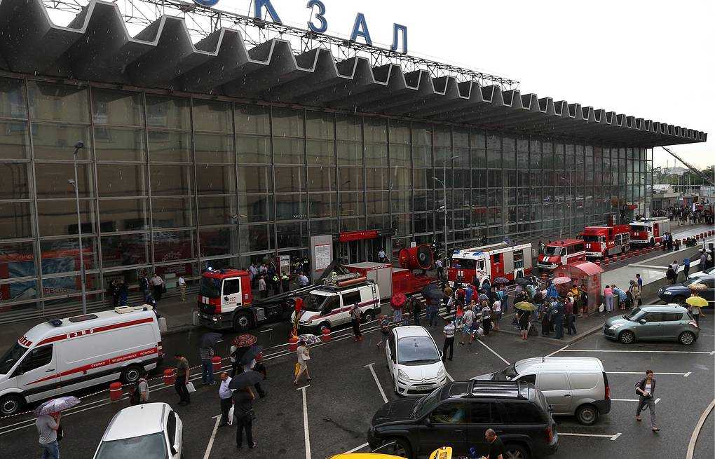 Железнодорожные вокзалы и автостанции Москвы проверяют из-за сообщений о минировании