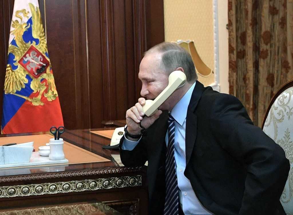 Путин переговорил по телефону с президентом Азербайджана