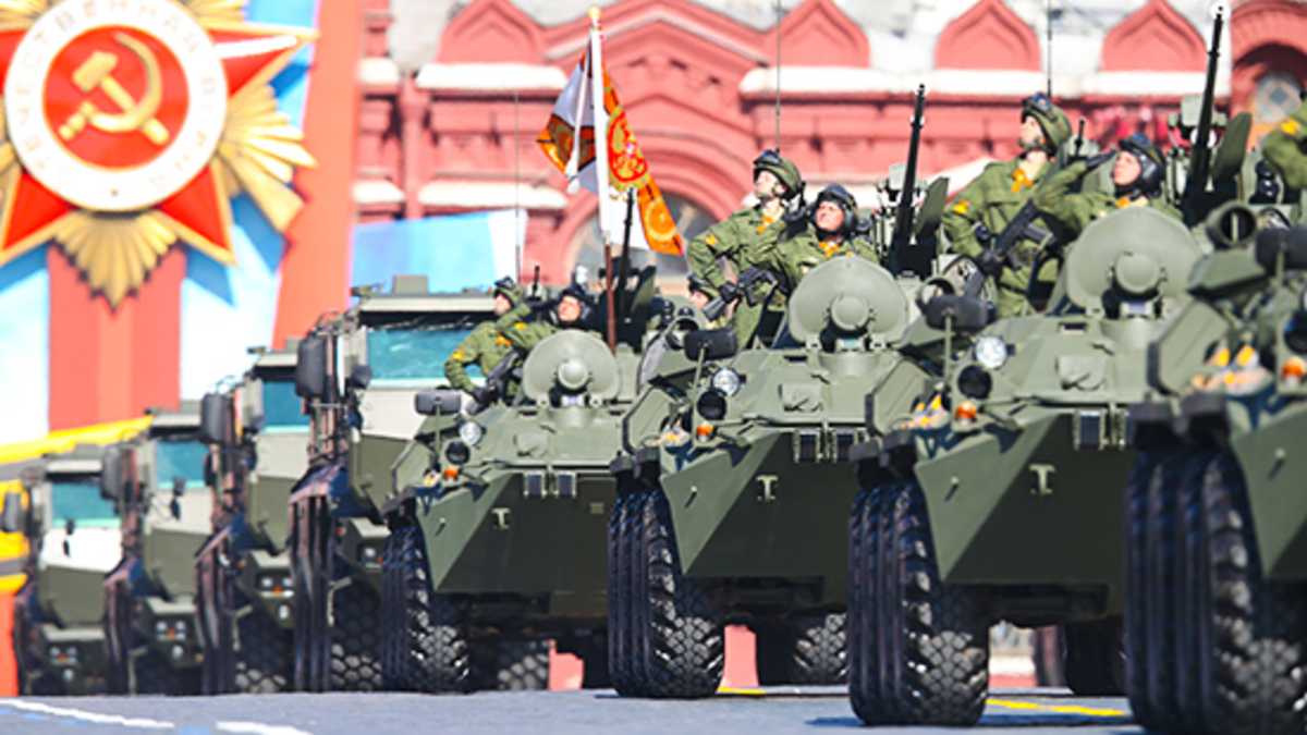 Посол Чехии планирует посетить парад Победы в России