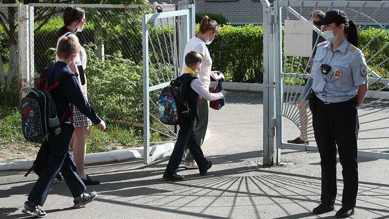 Родители казанской школы, где погибли дети, отказывались платить за охрану