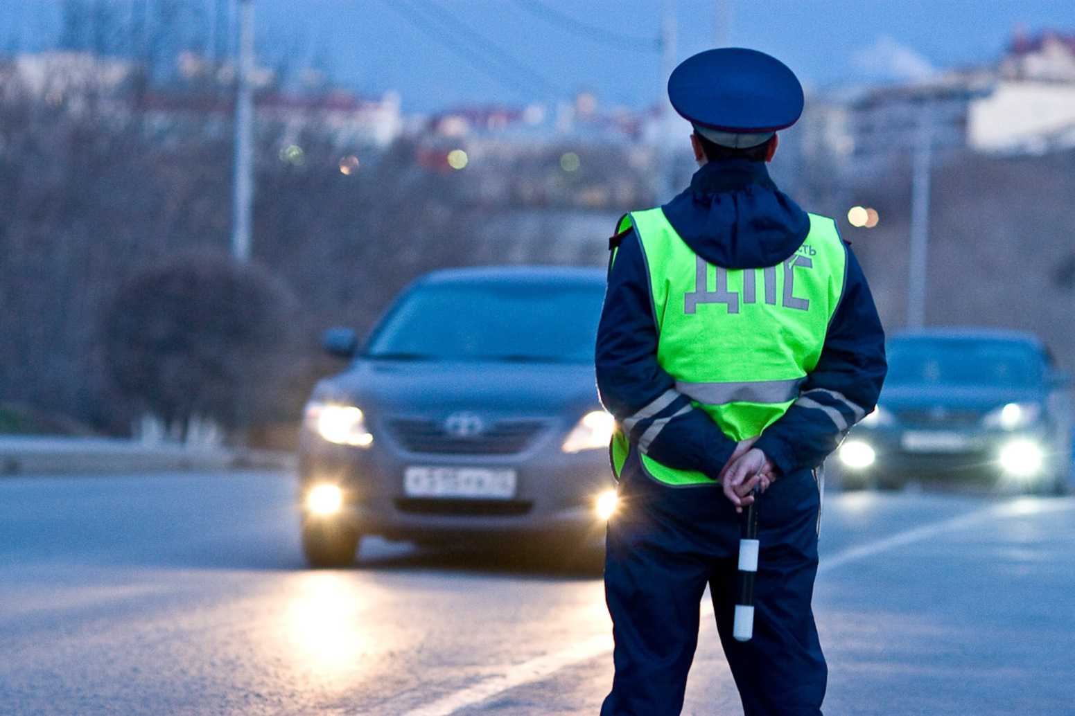 Сотрудникам ГИБДД разрешат вести скрытый надзор за нарушениями на дорогах в штатском