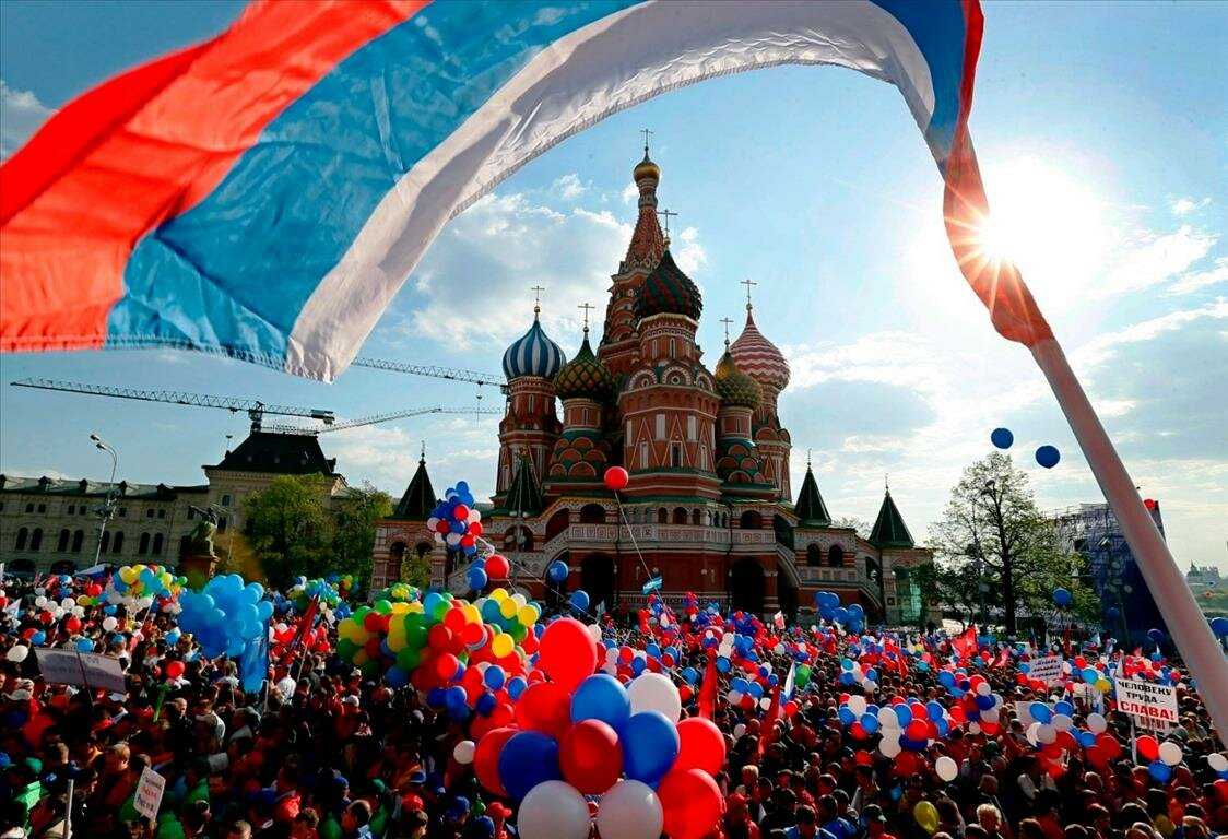 ВЦИОМ оповестил о количестве россиян, которые знают о предстоящем празднике