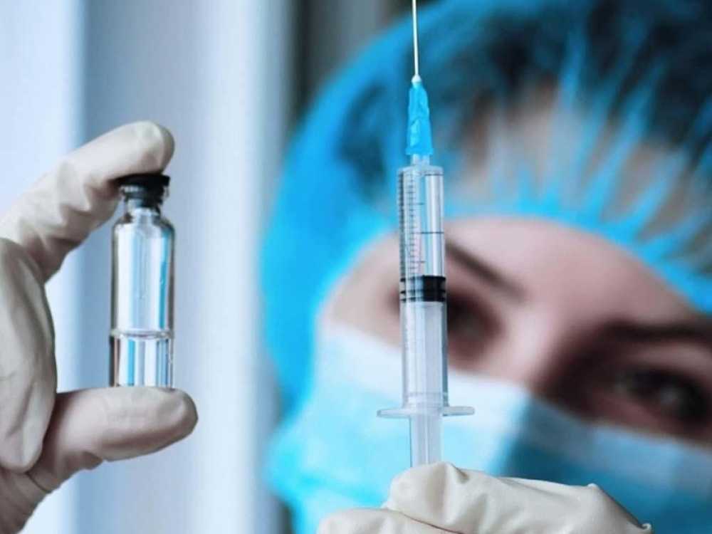 В Москве начал работу центр вакцинации от коронавируса для мигрантов