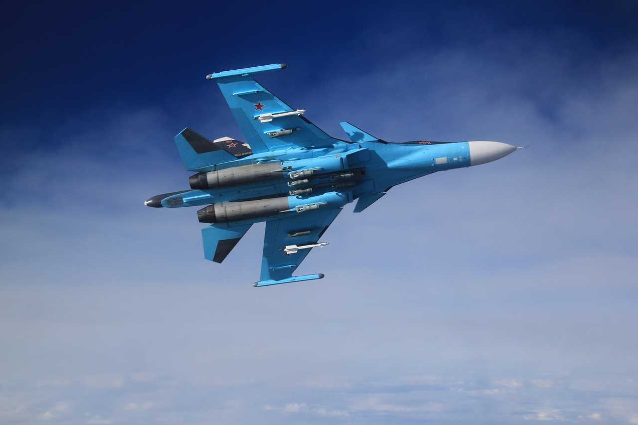 Минобороны России показало уничтожение целей истребителем Су-34