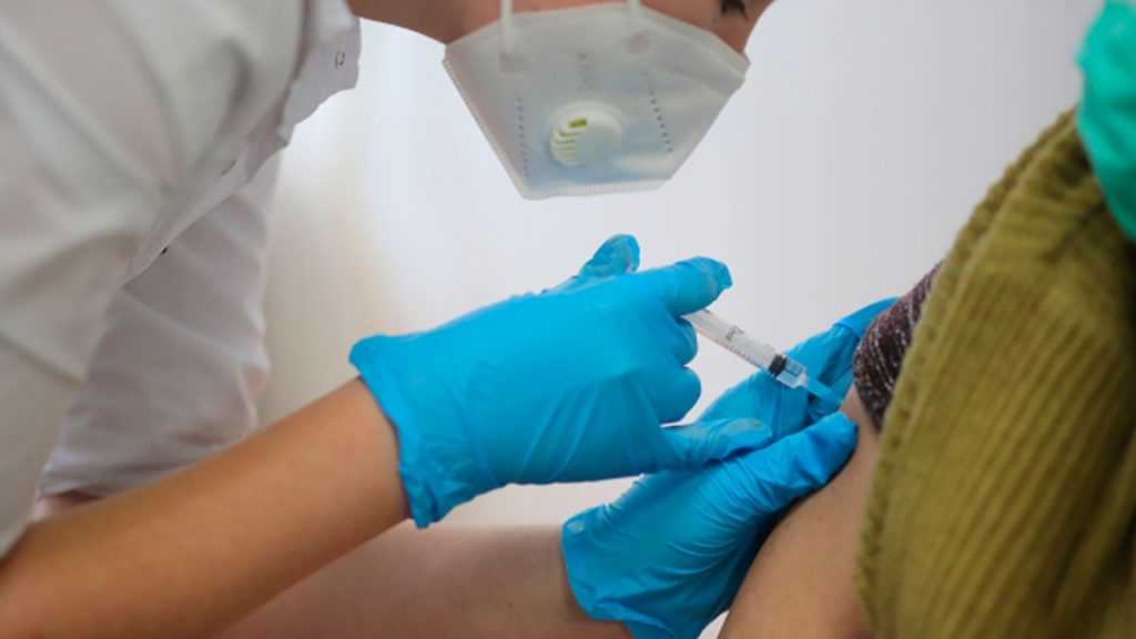 В России уже четвертый день фиксируется антирекорд смертей от коронавируса