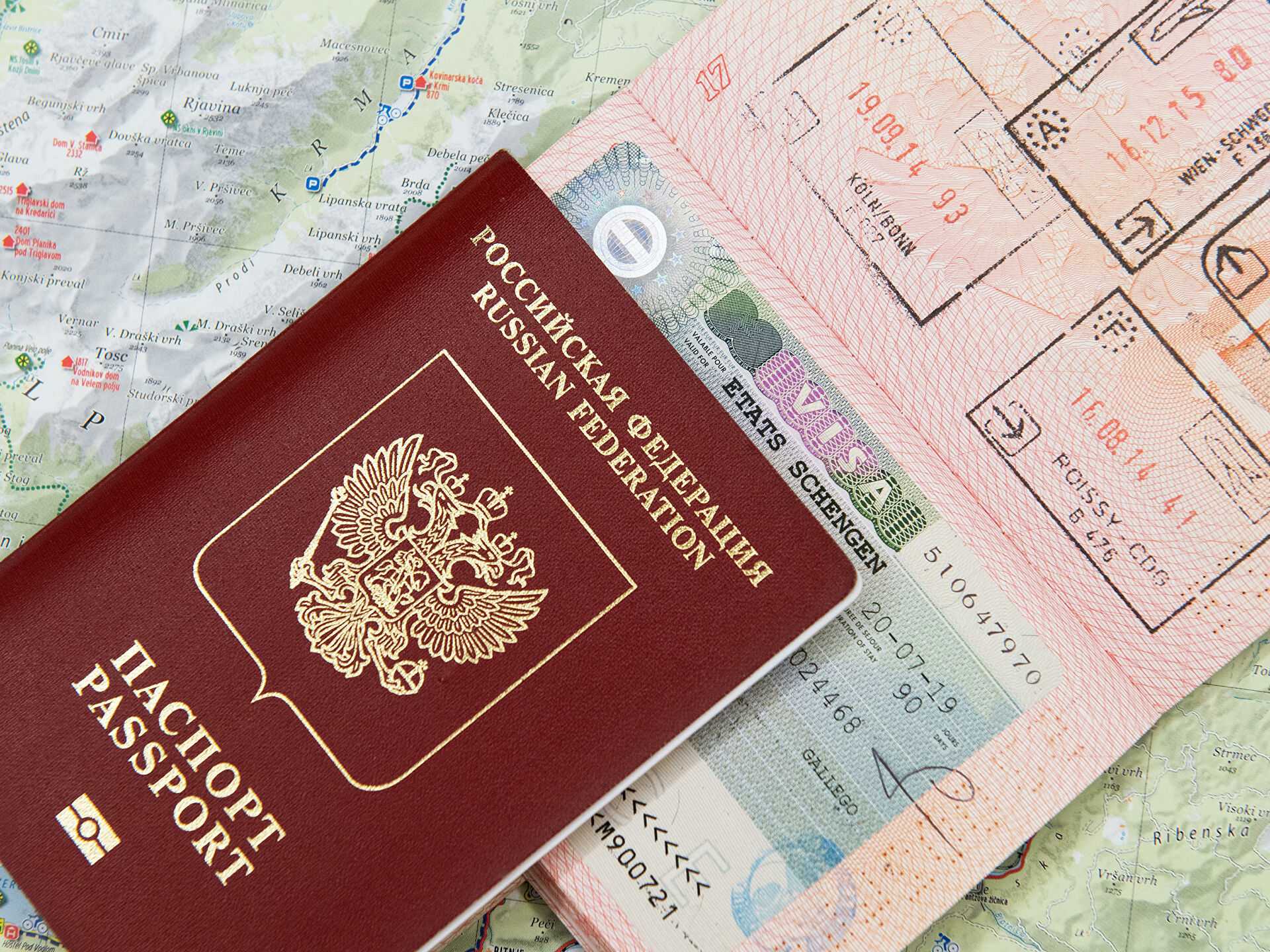 Греция прокомментировала оформление виз гражданам России