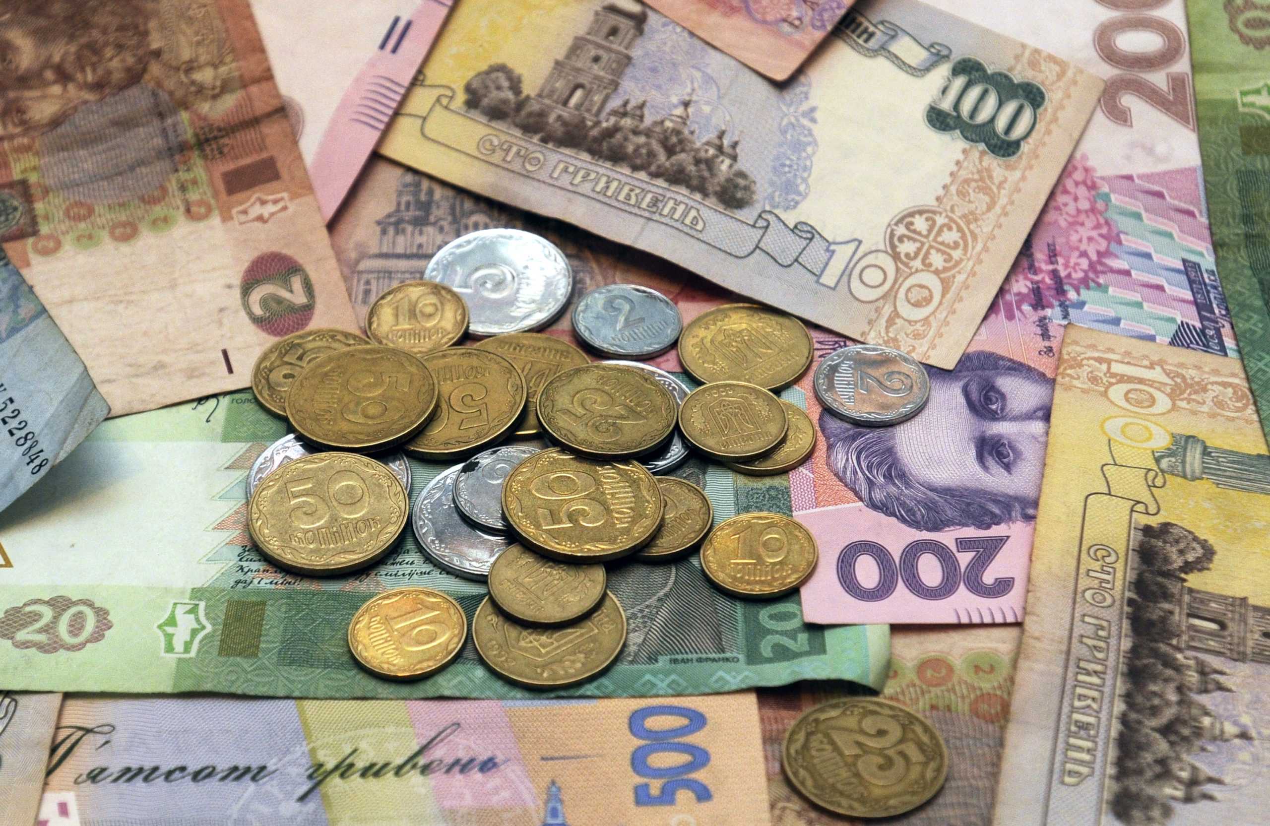 Средняя заработная плата на Украине превысила 500 долларов
