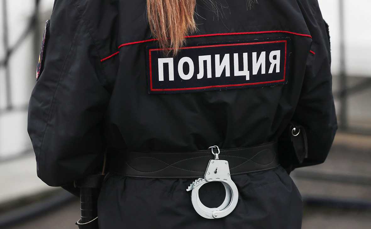 Голая туристка из Москвы напала на полицейских в Крыму