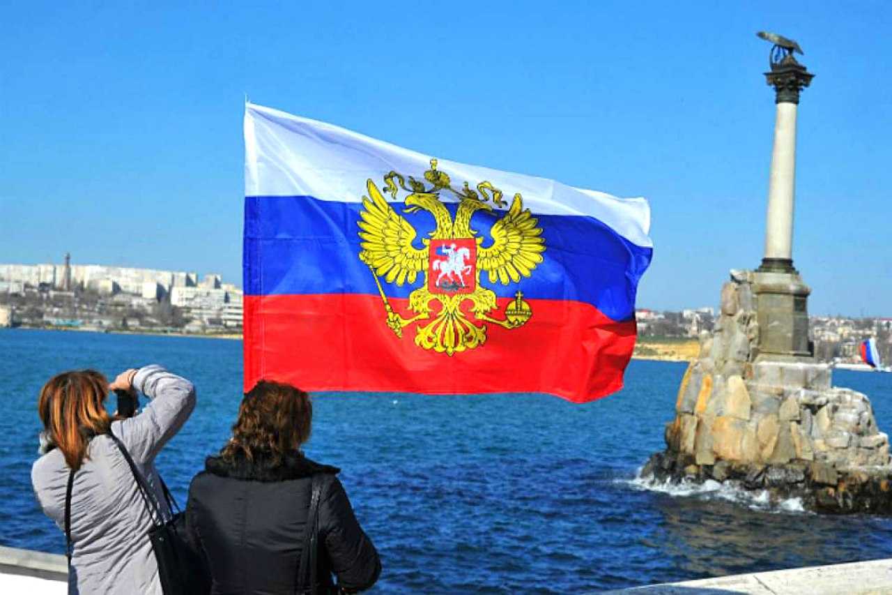 Запретный Крым: тема полуострова не может быть в повестке встречи между Путиным и Зеленским