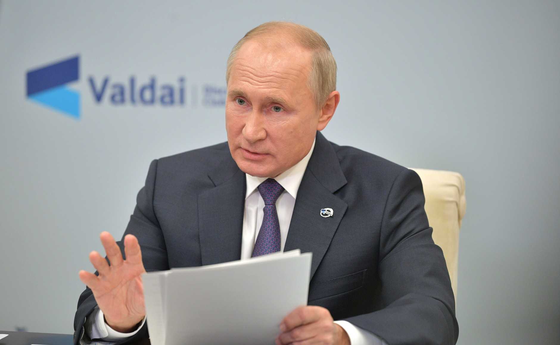 Путин поддержит малый и средний бизнес выплатой грантов