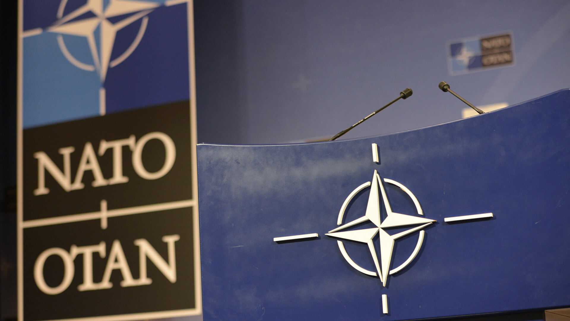 Глава НАТО объяснил, почему было сокращено количество российских дипломатов в Брюсселе