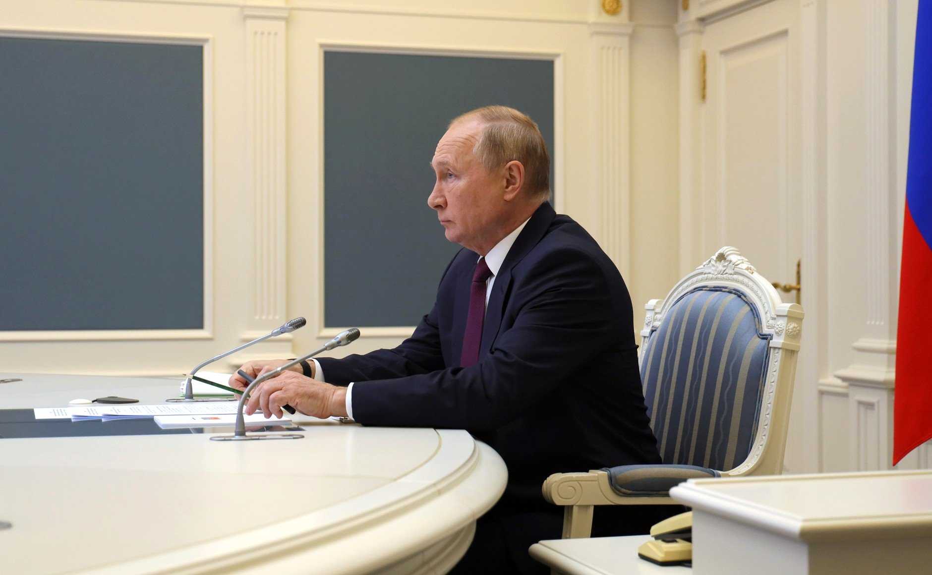 Песков: Путина сильно волнуется из-за смертности граждан от коронавируса