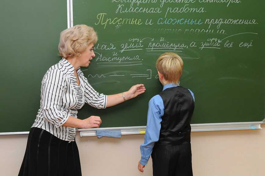Россиянам придется переучивать русский язык, Минпросвещения обновит правила