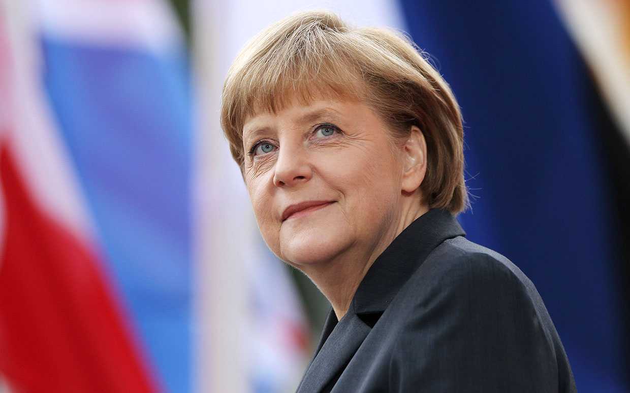 Меркель готова разговаривать с Россией по Украине