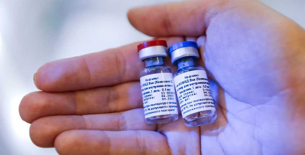 Российская вакцина эффективна против омикрона