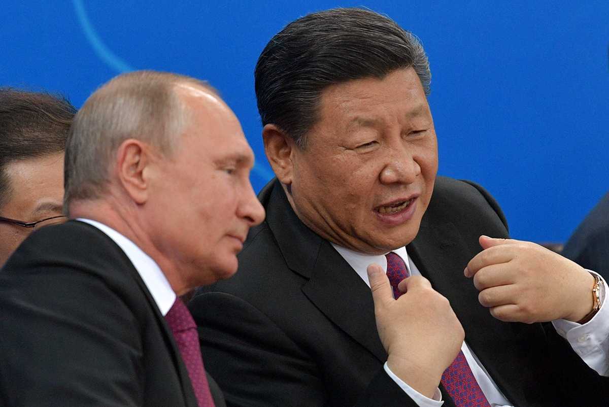 Пекин на полном серьезе просит Москву отложить нападение на Украину