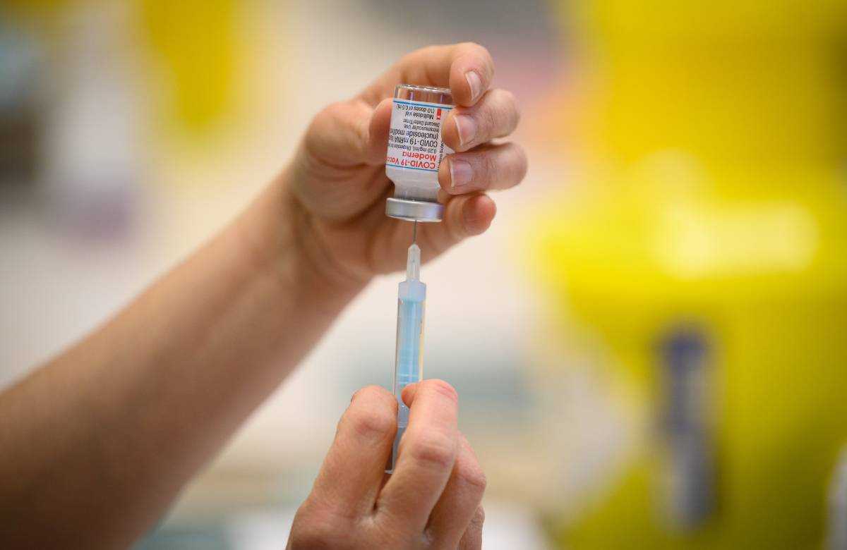 В 2023 году будет готова вакцина против гриппа и коронавируса одновременно