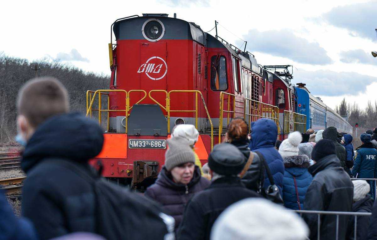 В Воронеж прибыл первый поезд с беженцами из ЛНР и ДНР