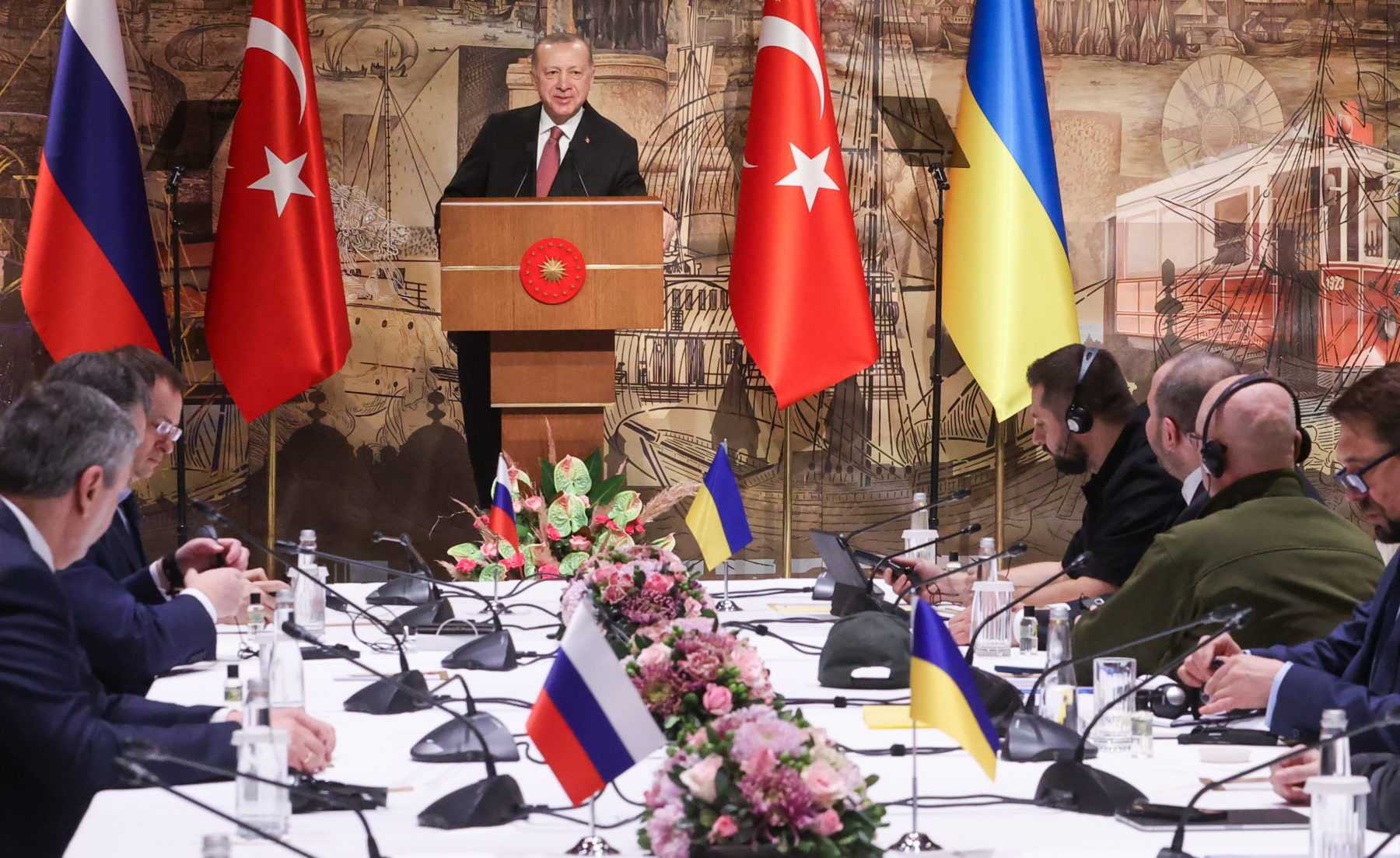 В Стамбуле завершились переговоры представителей Украины и России