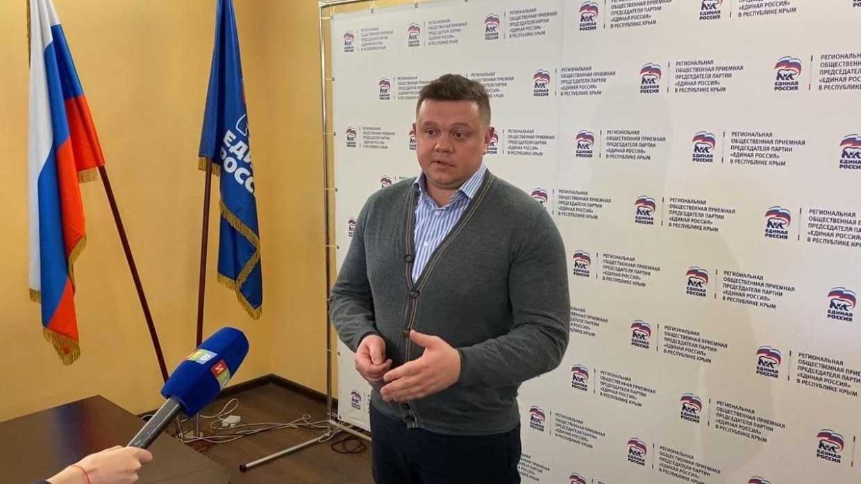 Политолог Батурин: "Военные базы РФ - лучшие гарантии для Украины"