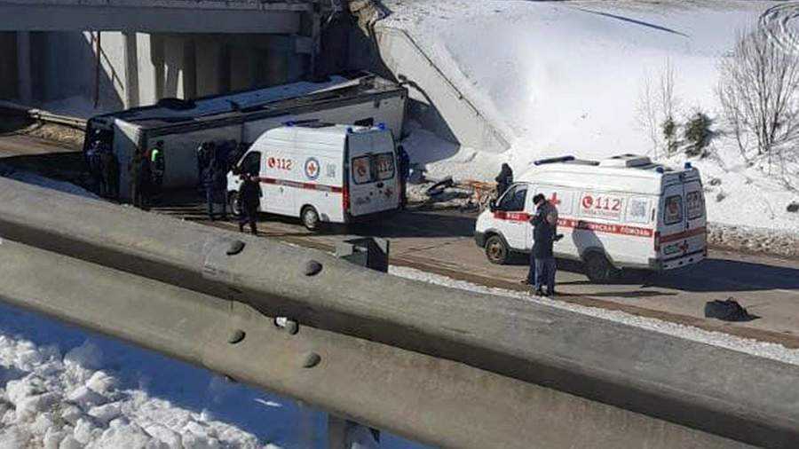 М упал. Авария автобуса в Московской области. Авария в Подмосковье с автобусом сегодня.